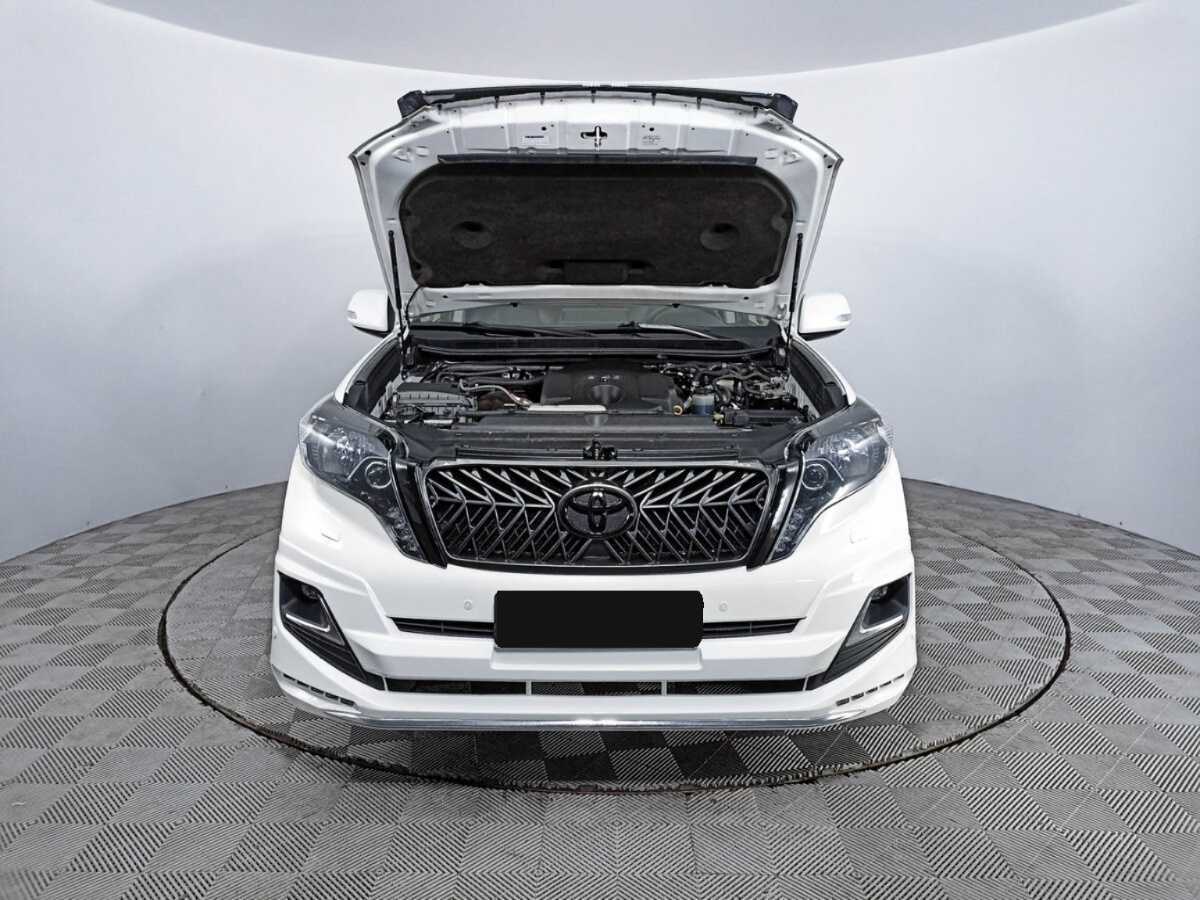 Toyota Land Cruiser Prado с пробегом — 2017 год. Фото: #8