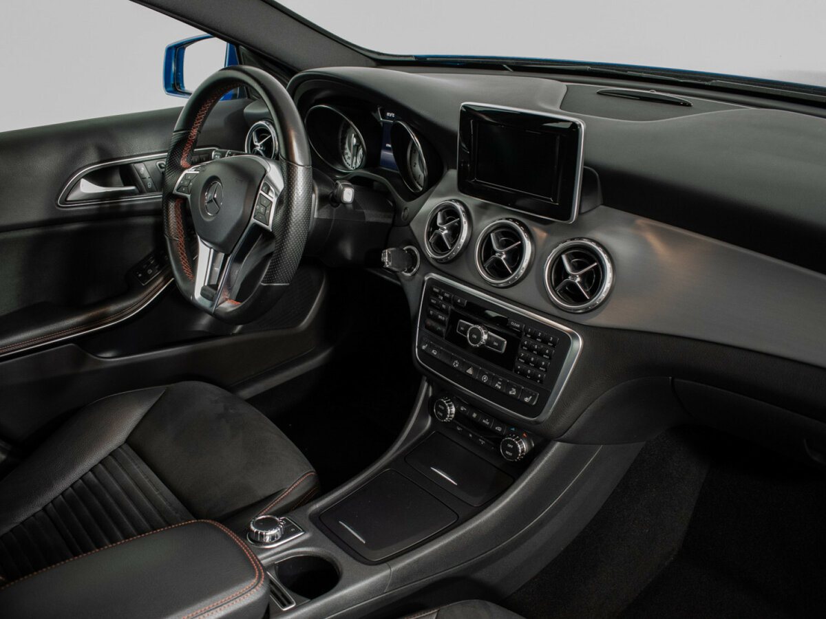 Mercedes-Benz GLA с пробегом — 2015 год. Фото: #8