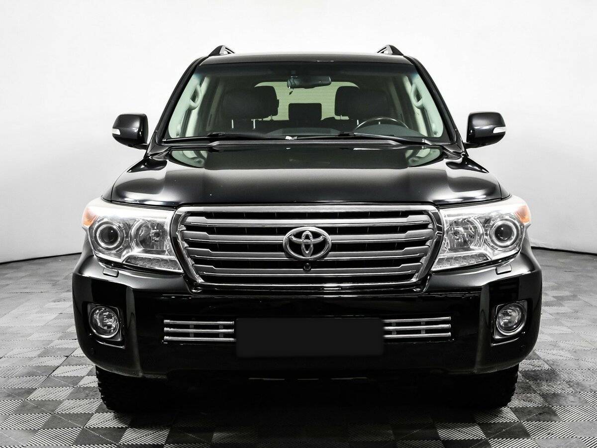 Toyota Land Cruiser с пробегом — 2012 год. Фото: #1