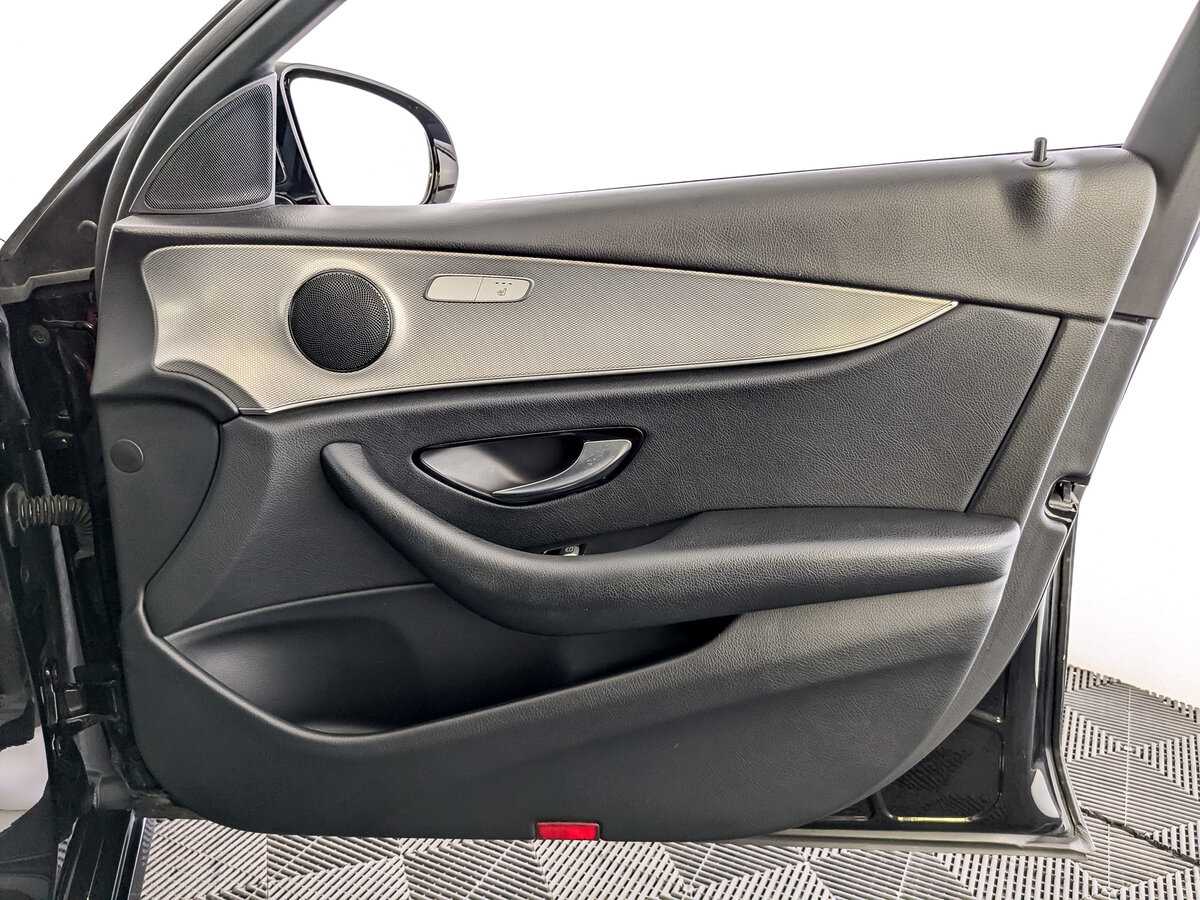 Mercedes-Benz E-Класс с пробегом — 2018 год. Фото: #20