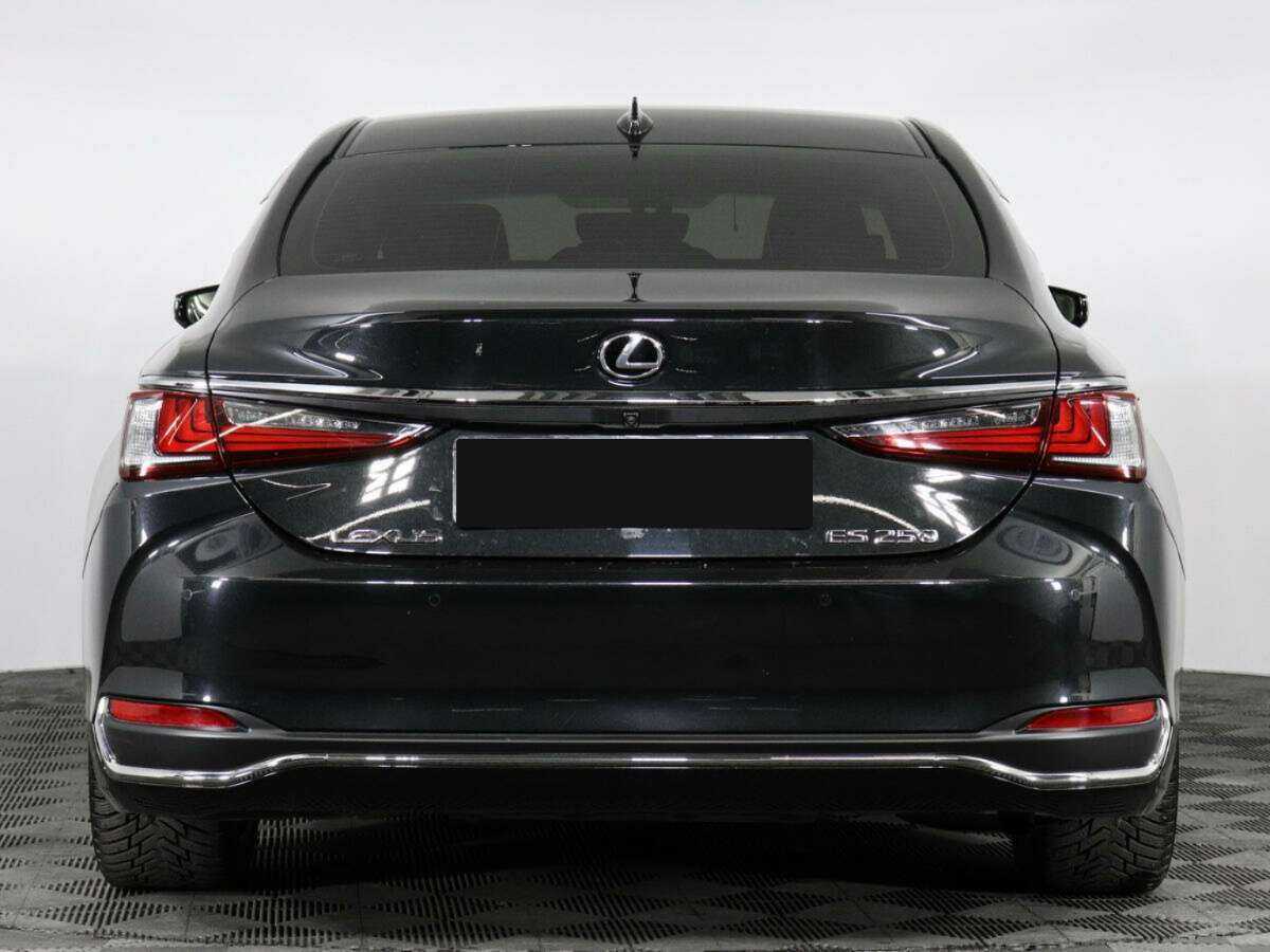 Lexus ES с пробегом — 2019 год. Фото: #5