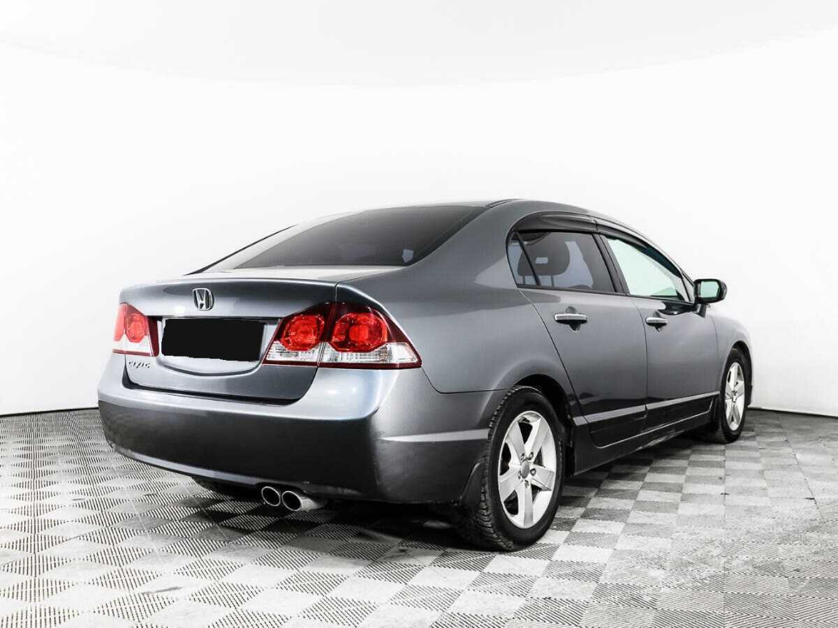 Honda Civic с пробегом — 2010 год. Фото: #4