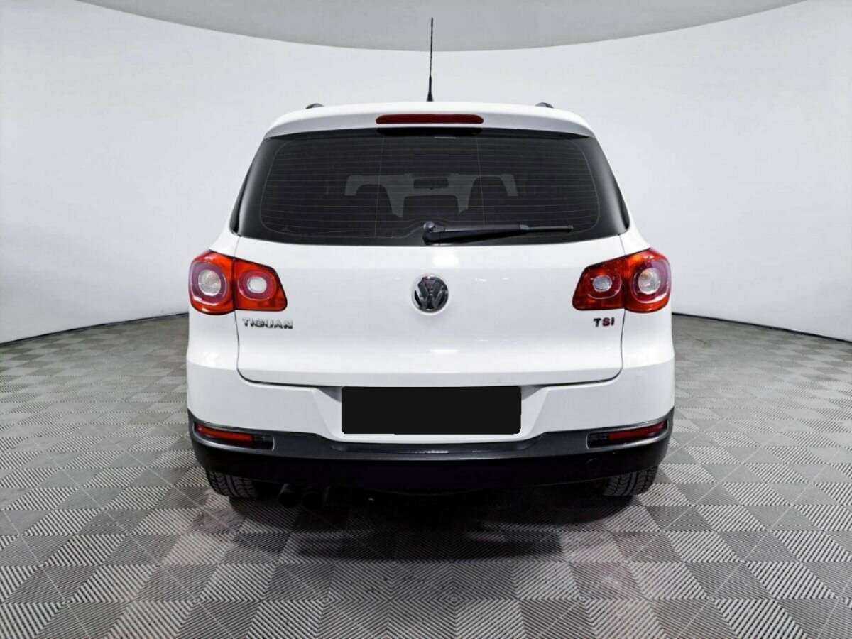 Volkswagen Tiguan с пробегом — 2010 год. Фото: #5