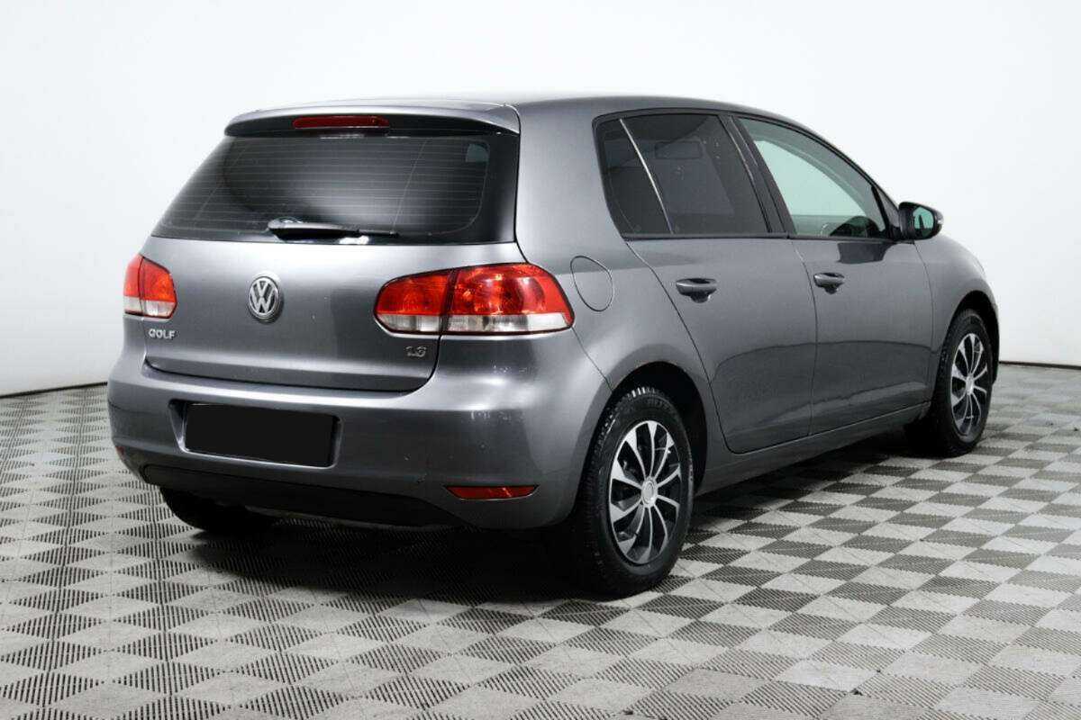 Volkswagen Golf с пробегом — 2010 год. Фото: #3