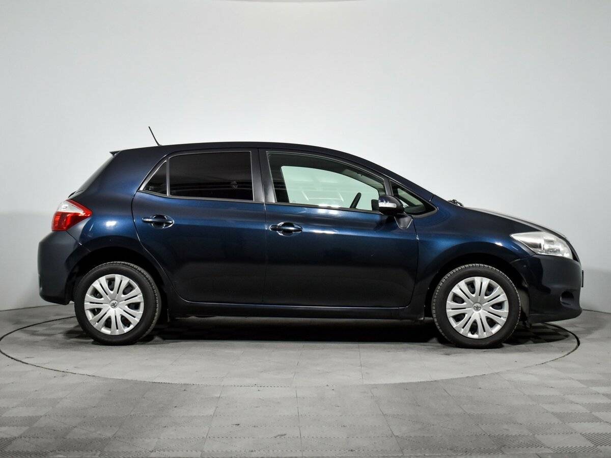 Toyota Auris с пробегом — 2012 год. Фото: #3