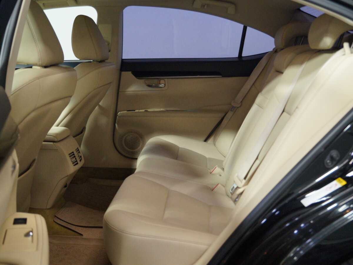 Lexus ES с пробегом — 2012 год. Фото: #7
