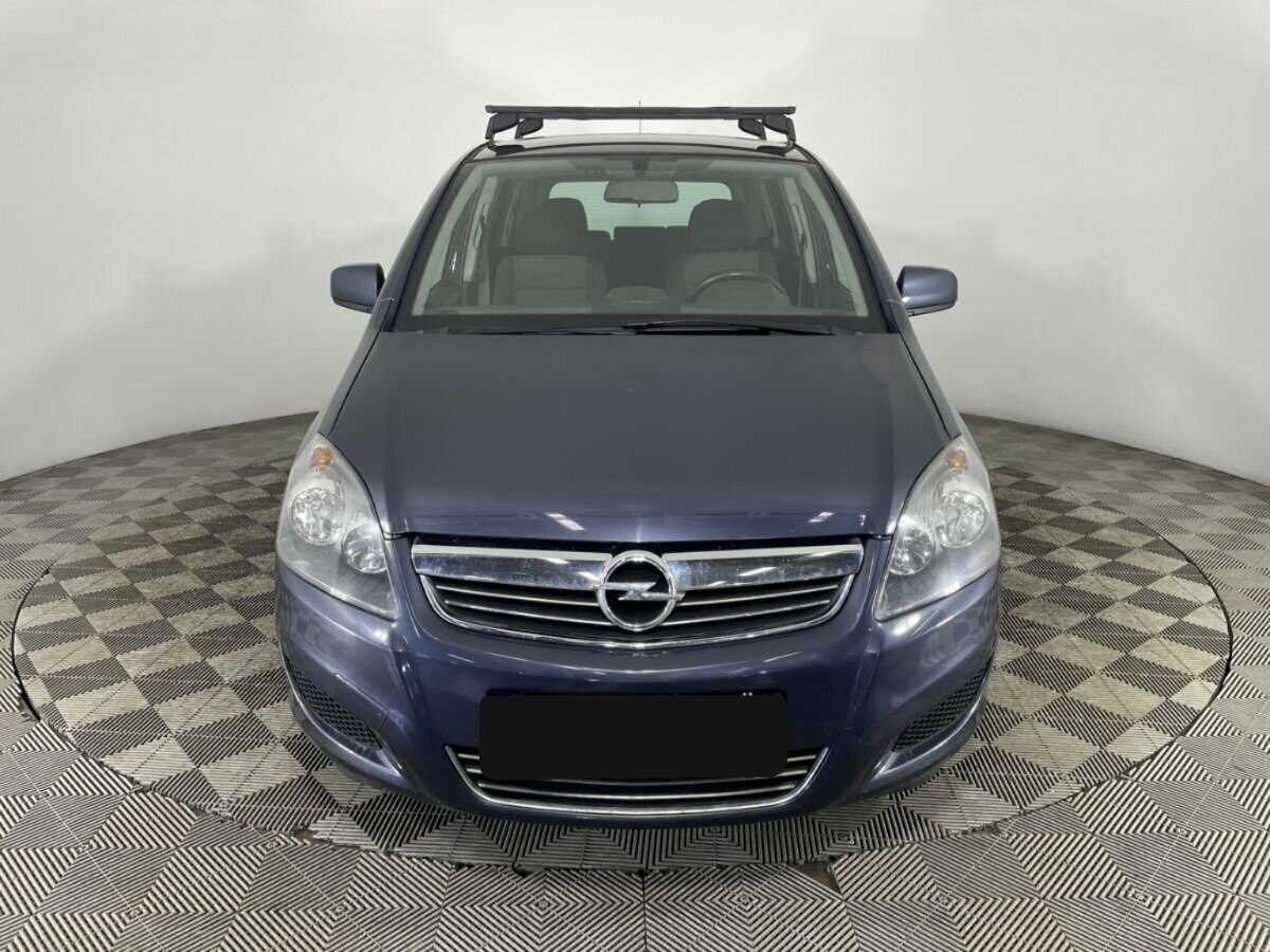 Opel Zafira с пробегом — 2010 год. Фото: #1