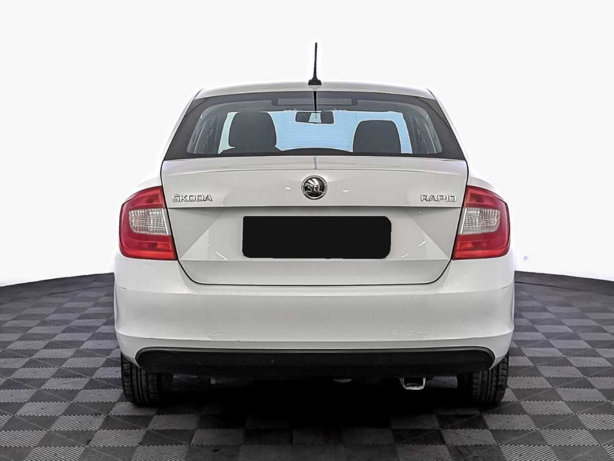 Skoda Rapid с пробегом — 2017 год. Фото: #5