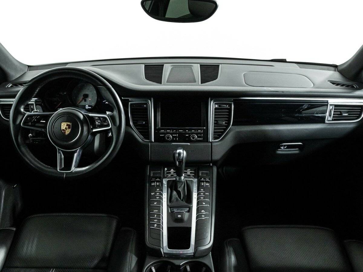Porsche Macan с пробегом — 2014 год. Фото: #12