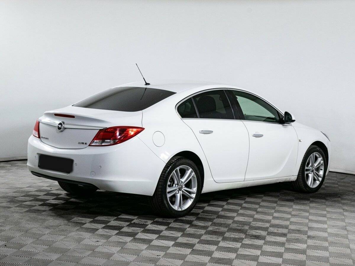 Opel Insignia с пробегом — 2012 год. Фото: #4