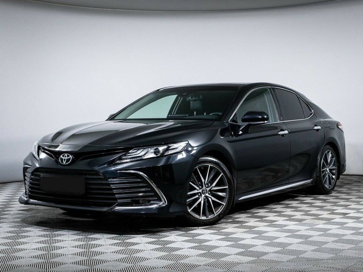 Toyota Camry с пробегом — 2023 год. Посмотреть фото