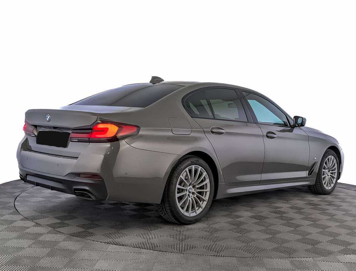BMW 5 серии с пробегом — 2021 год. Фото: #4