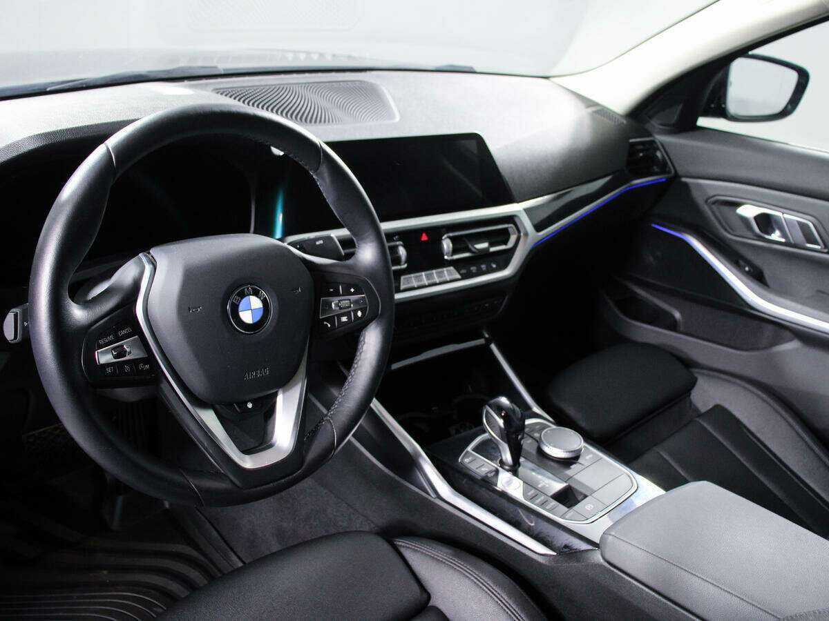 BMW 3 серии с пробегом — 2021 год. Фото: #9