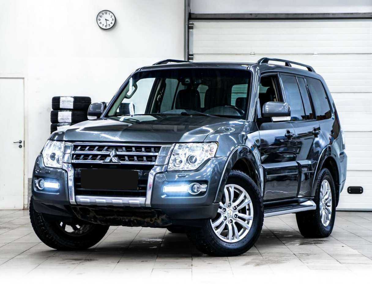 Mitsubishi Pajero с пробегом — 2014 год. Фото: #0