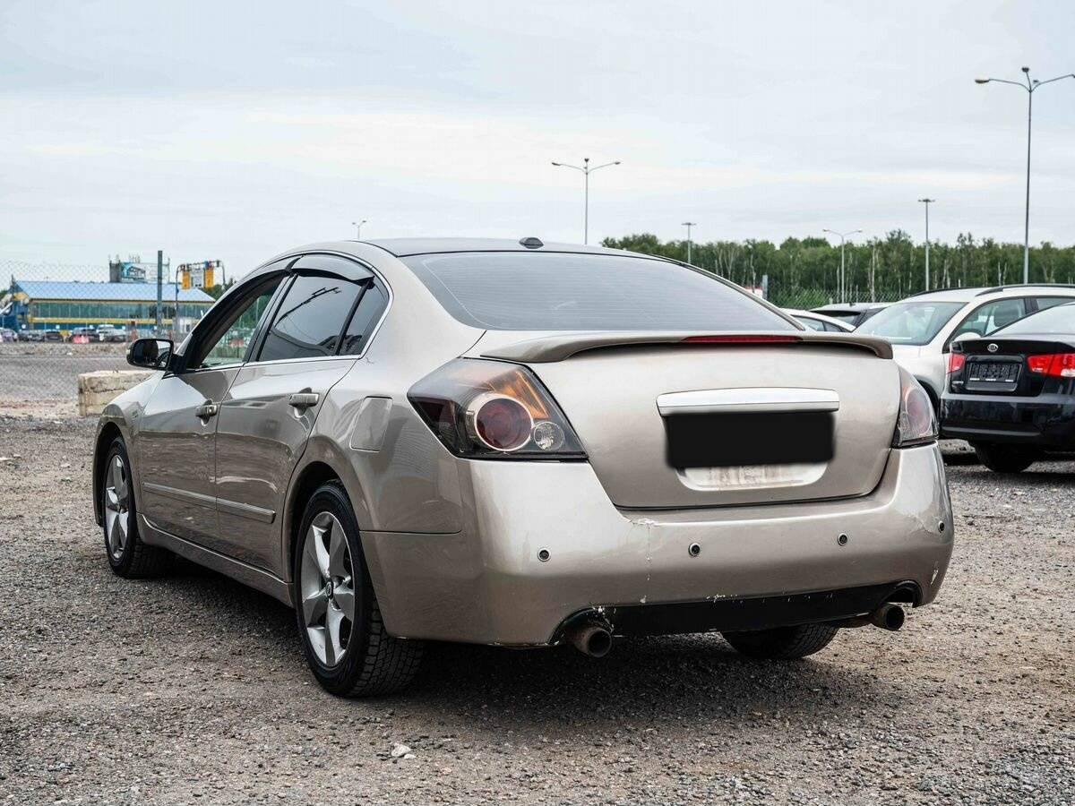 Nissan Altima с пробегом — 2007 год. Фото: #3