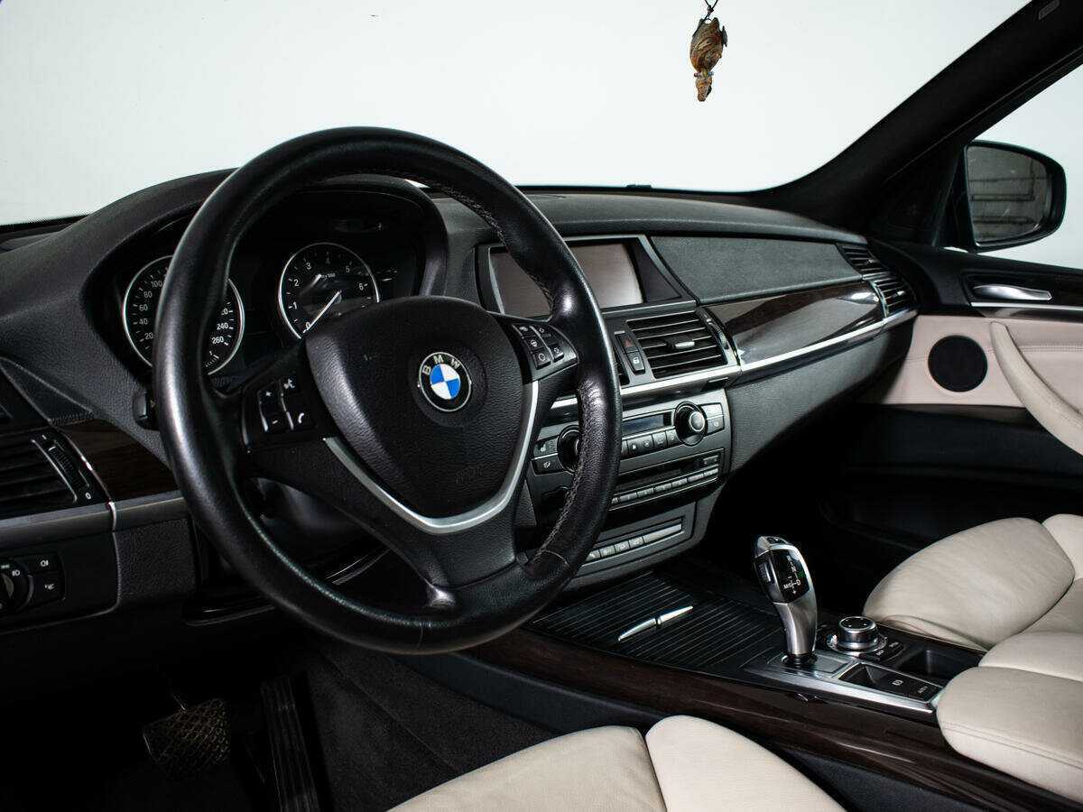 BMW X5 с пробегом — 2010 год. Фото: #9