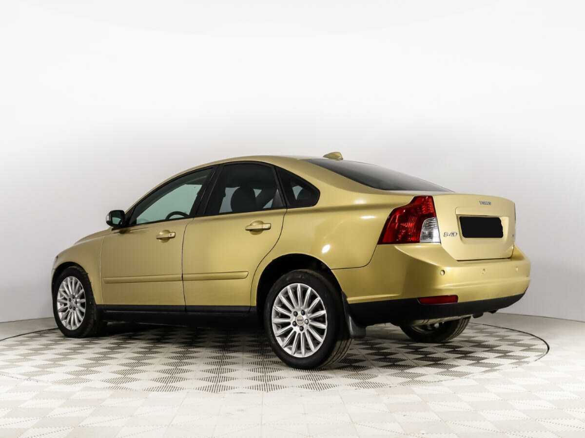 Volvo S40 с пробегом — 2007 год. Фото: #6