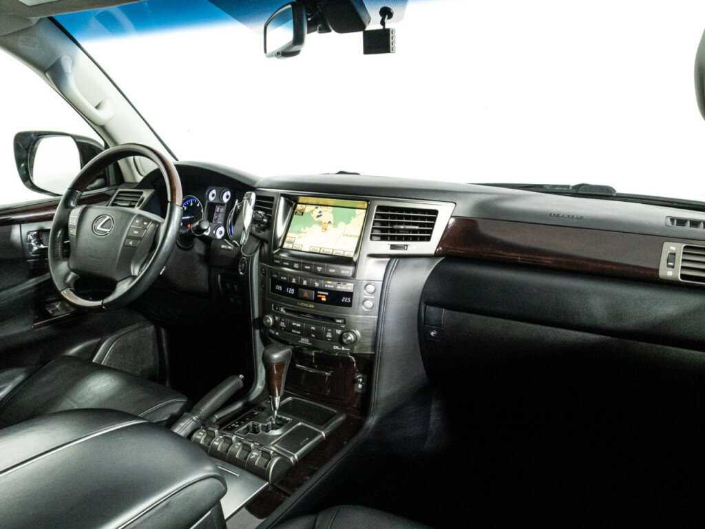 Lexus LX с пробегом — 2011 год. Фото: #6