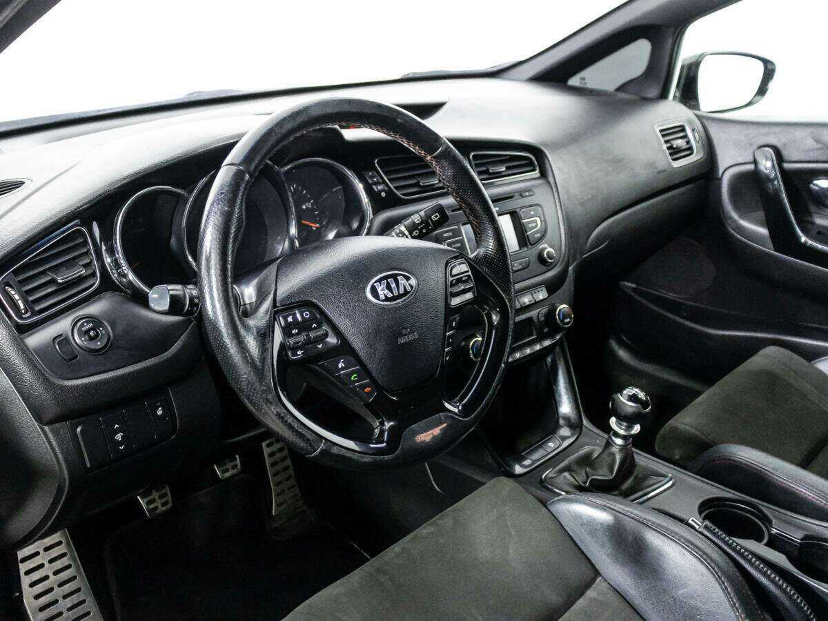 Kia Ceed GT с пробегом — 2014 год. Фото: #10