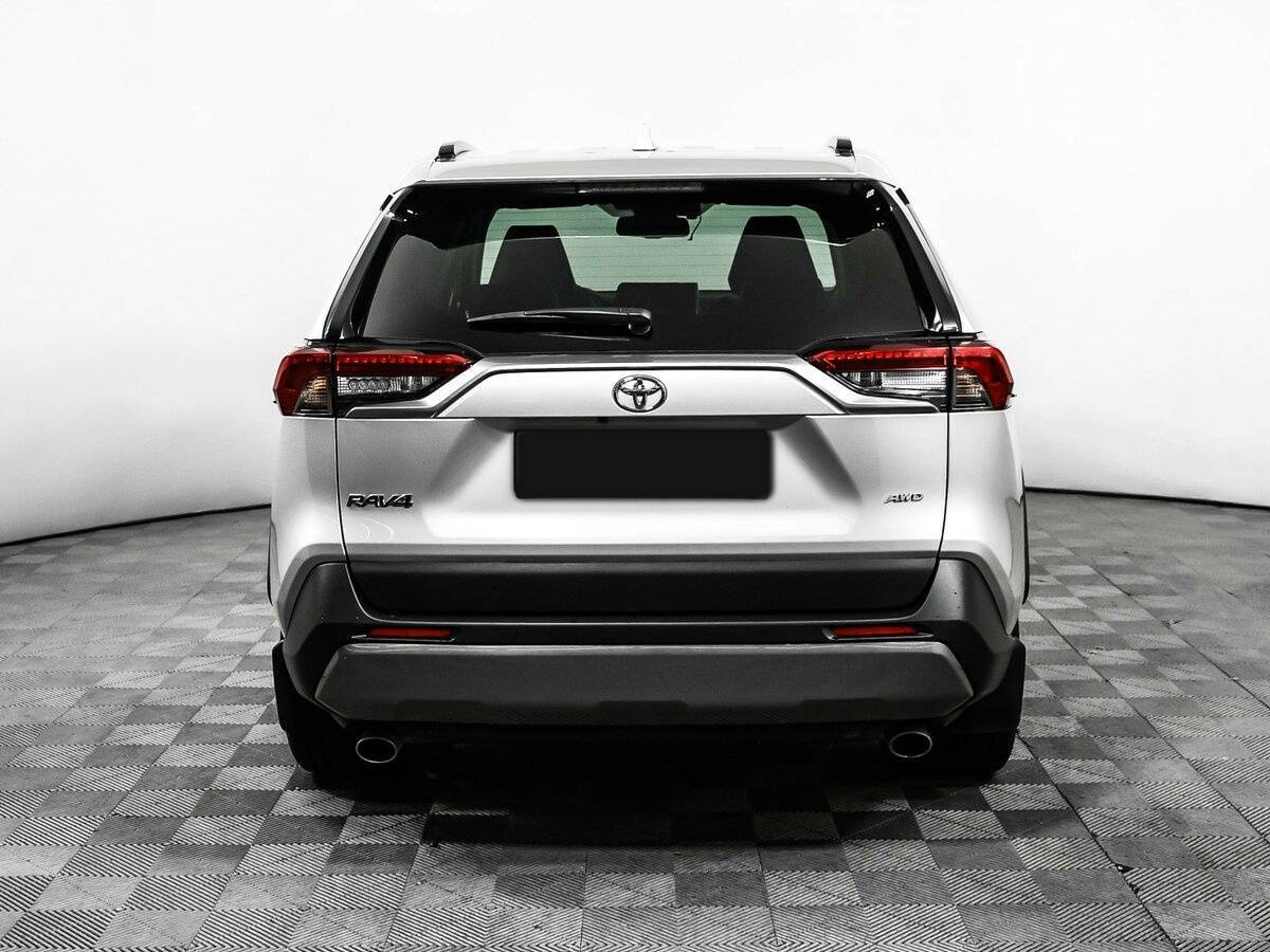 Toyota RAV4 с пробегом — 2021 год. Фото: #5