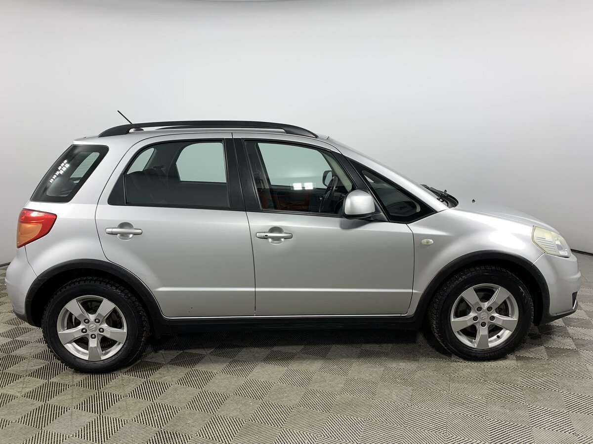 Suzuki SX4 с пробегом — 2010 год. Фото: #3