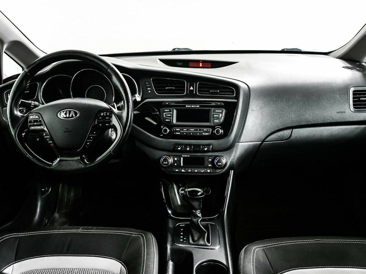 Kia Ceed с пробегом — 2012 год. Фото: #10
