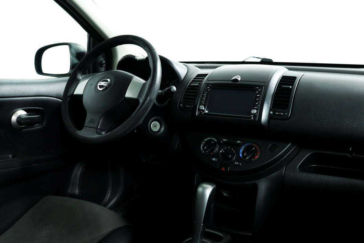 Nissan Note с пробегом — 2010 год. Фото: #8