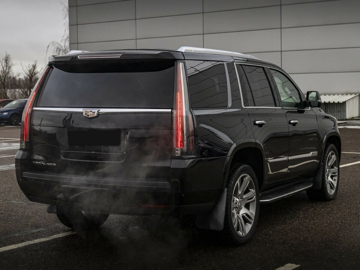 Cadillac Escalade с пробегом — 2017 год. Фото: #4