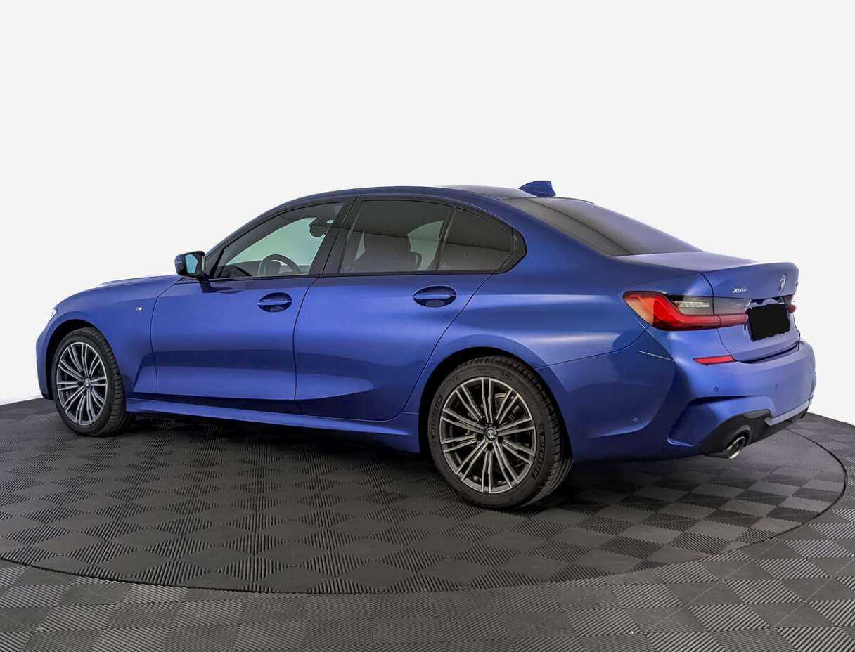 BMW 3 серии с пробегом — 2021 год. Фото: #6