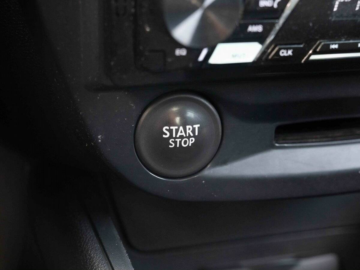 Renault Fluence с пробегом — 2010 год. Фото: #19