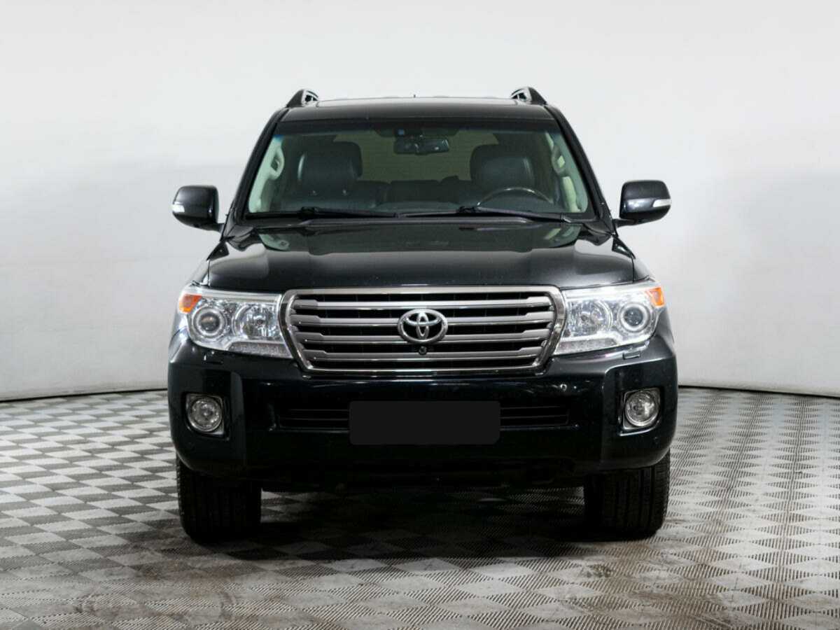 Toyota Land Cruiser с пробегом — 2013 год. Фото: #1