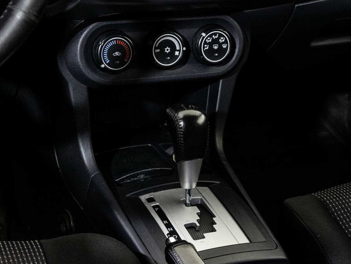 Mitsubishi Lancer с пробегом — 2011 год. Фото: #12