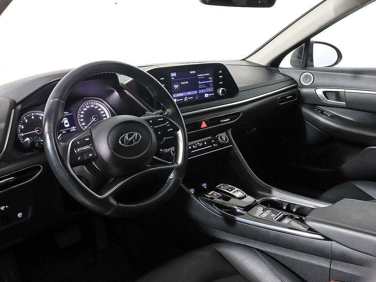 Hyundai Sonata с пробегом — 2022 год. Фото: #13