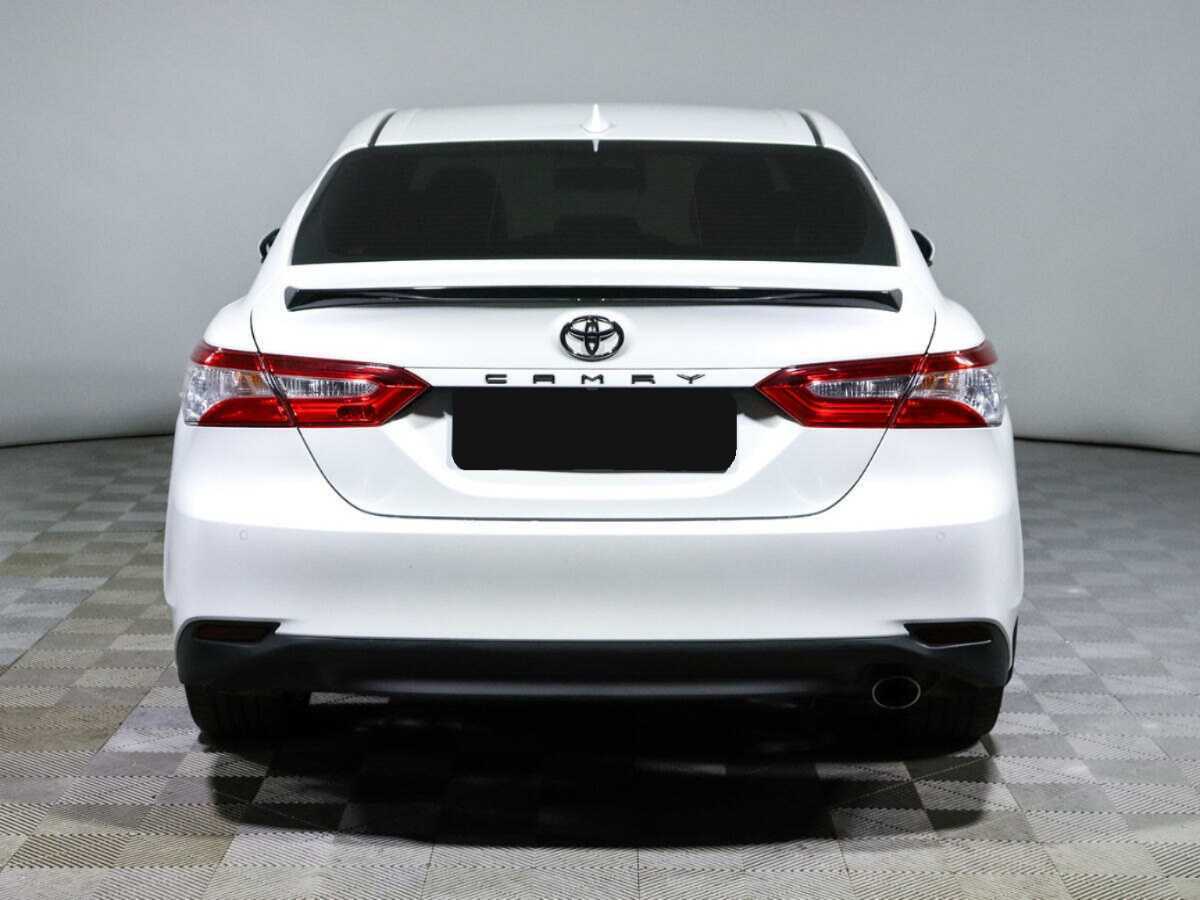 Toyota Camry с пробегом — 2020 год. Фото: #4