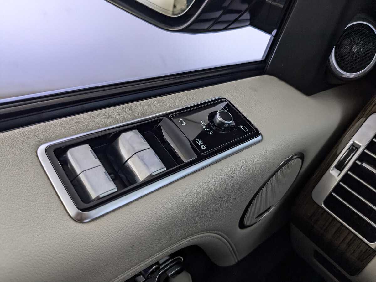 Land Rover Range Rover с пробегом — 2019 год. Фото: #22