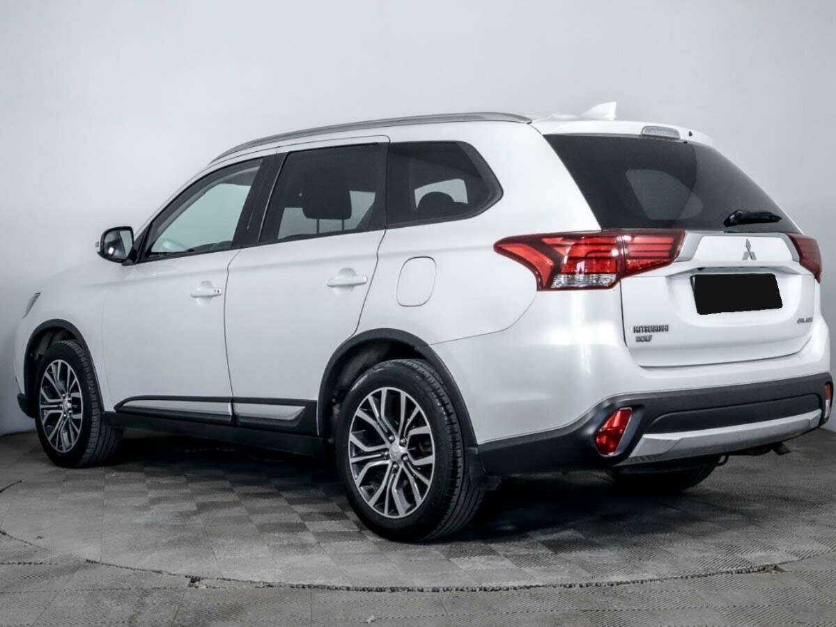 Mitsubishi Outlander с пробегом — 2018 год. Фото: #5