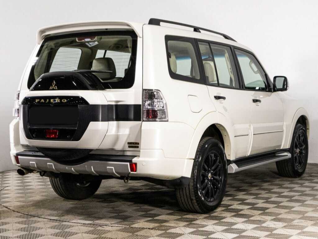 Mitsubishi Pajero с пробегом — 2019 год. Фото: #4