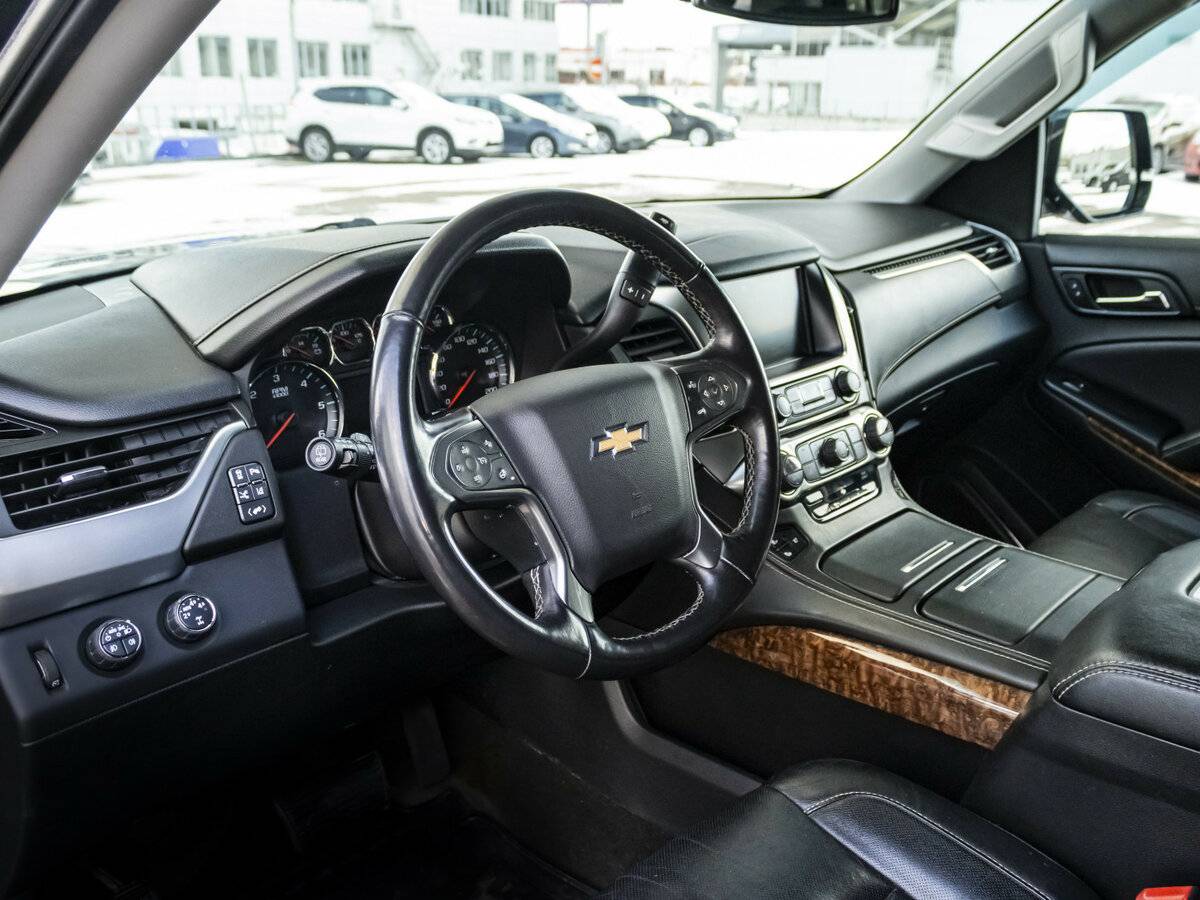 Chevrolet Tahoe с пробегом — 2016 год. Фото: #10