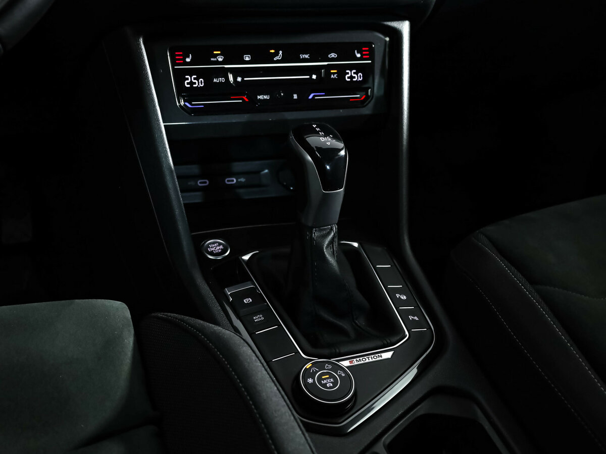Volkswagen Tiguan с пробегом — 2021 год. Фото: #9