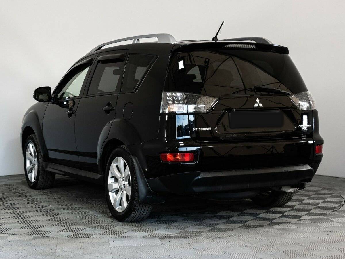 Mitsubishi Outlander с пробегом — 2010 год. Фото: #6