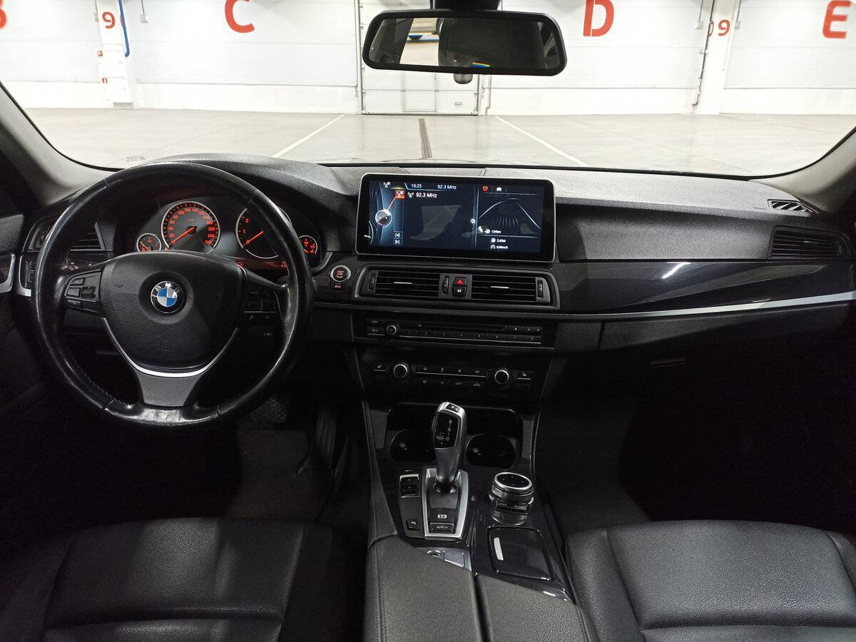BMW 5 серии с пробегом — 2015 год. Фото: #13