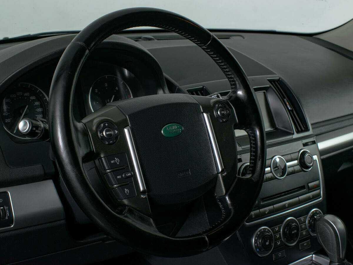 Land Rover Freelander с пробегом — 2014 год. Фото: #12