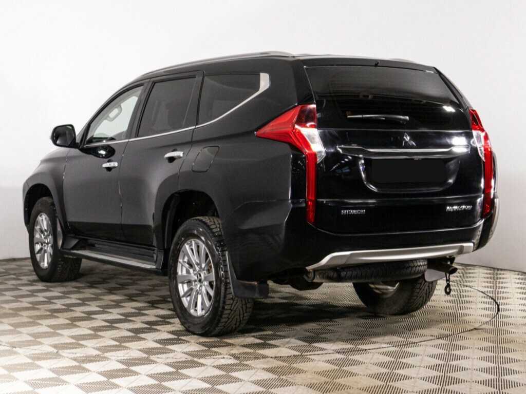 Mitsubishi Pajero Sport с пробегом — 2019 год. Фото: #6