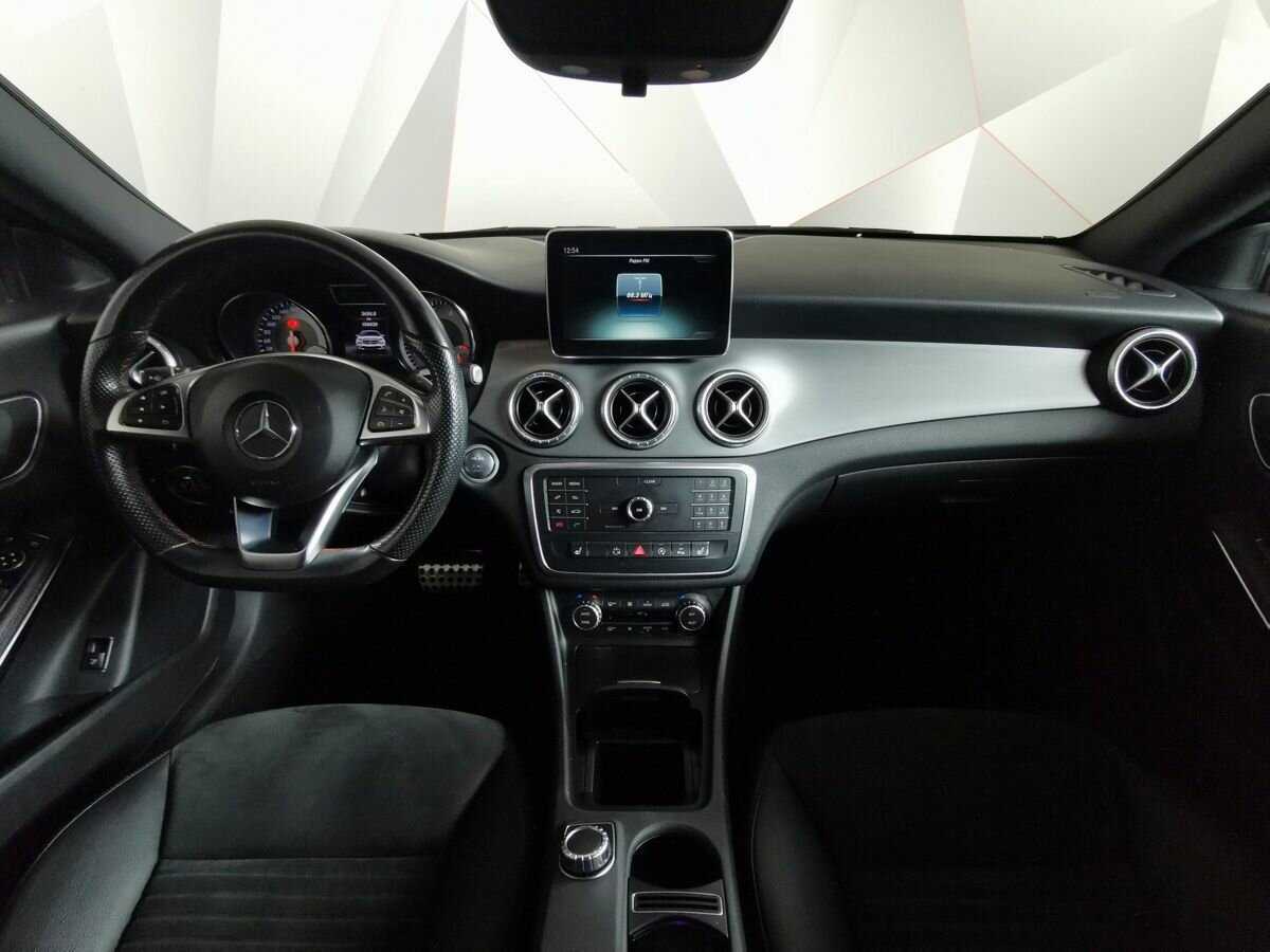 Mercedes-Benz CLA с пробегом — 2014 год. Фото: #9