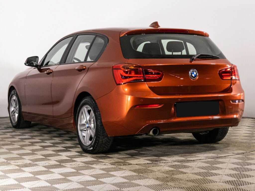 BMW 1 серии с пробегом — 2017 год. Фото: #6