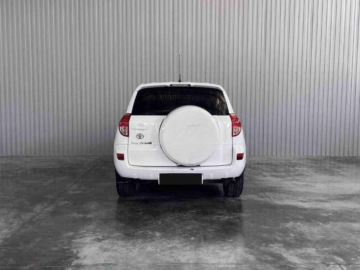 Toyota RAV4 с пробегом — 2008 год. Фото: #5