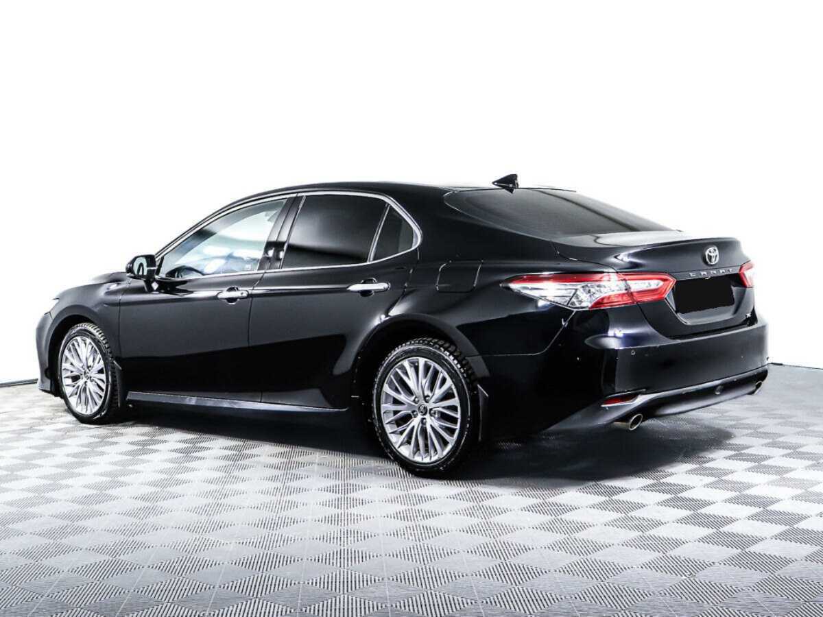 Toyota Camry с пробегом — 2019 год. Фото: #6