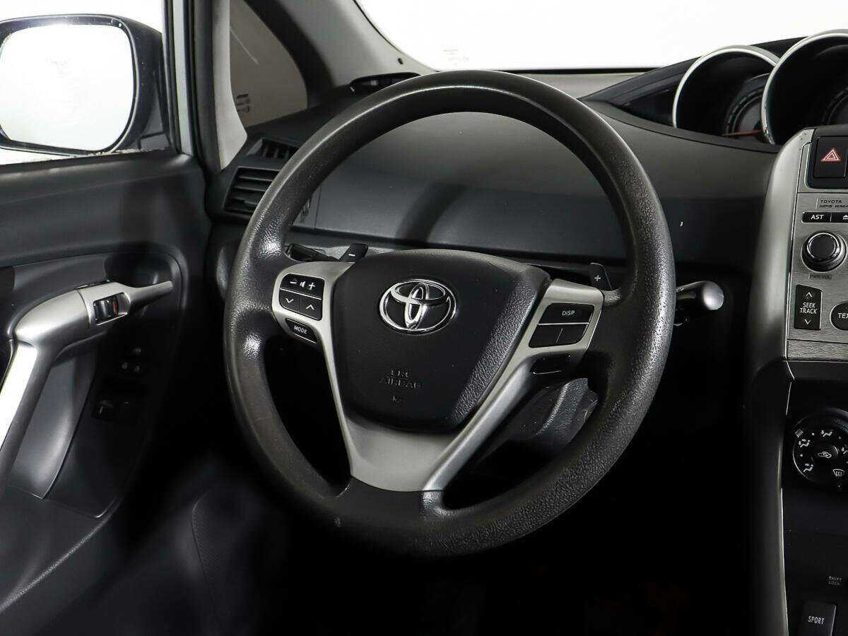 Toyota Verso с пробегом — 2011 год. Фото: #14