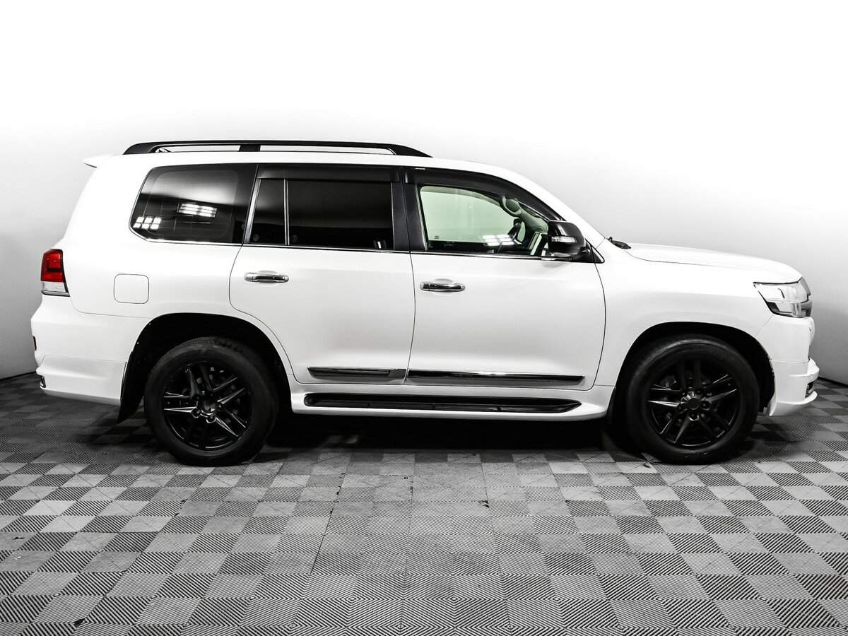 Toyota Land Cruiser с пробегом — 2015 год. Фото: #3