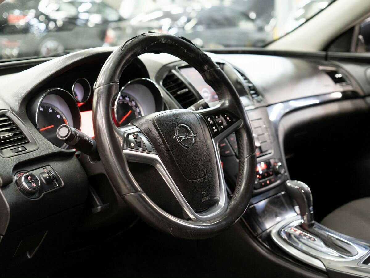 Opel Insignia с пробегом — 2011 год. Фото: #4